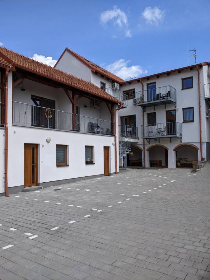 Rv Apartman Mikulov Exterior photo